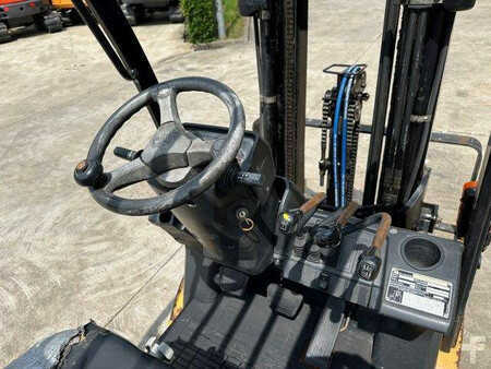 Empilhador a gás 2004  CAT Lift Trucks GP18N (22)