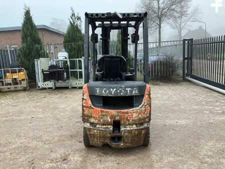 Diesel heftrucks 2011  Toyota 02-8FDF18 (4)