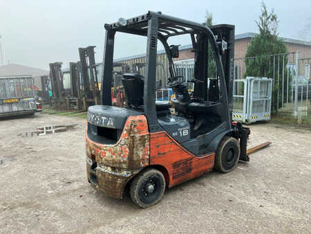 Diesel heftrucks 2011  Toyota 02-8FDF18 (5)