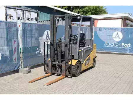4-wiel elektrische heftrucks - CAT Lift Trucks 2EP5000 (10)