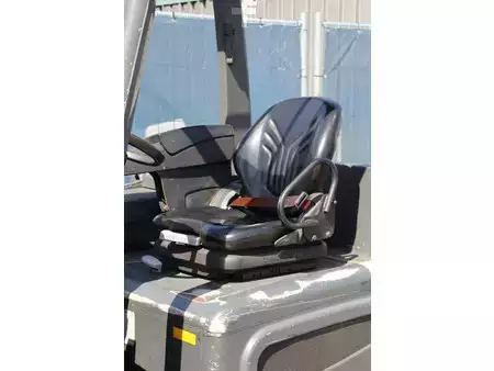 4-wiel elektrische heftrucks - CAT Lift Trucks 2EP5000 (27)