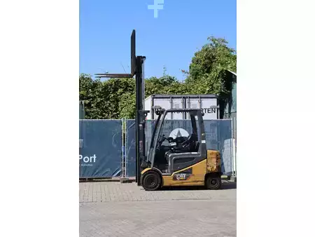 4-wiel elektrische heftrucks - CAT Lift Trucks 2EP5000 (38)