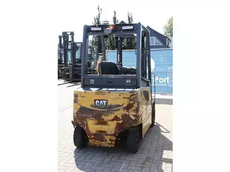4-wiel elektrische heftrucks - CAT Lift Trucks 2EP5000 (7)