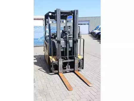 4-wiel elektrische heftrucks - CAT Lift Trucks 2EP5000 (8)