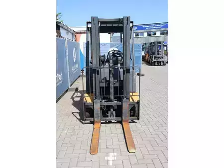 4-wiel elektrische heftrucks - CAT Lift Trucks 2EP5000 (9)