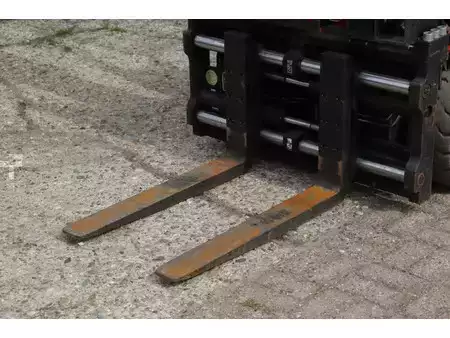 Eléctrica de 4 ruedas 2021  Toyota 8FBE18T (10)