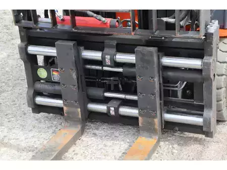 Eléctrica de 4 ruedas 2021  Toyota 8FBE18T (11)