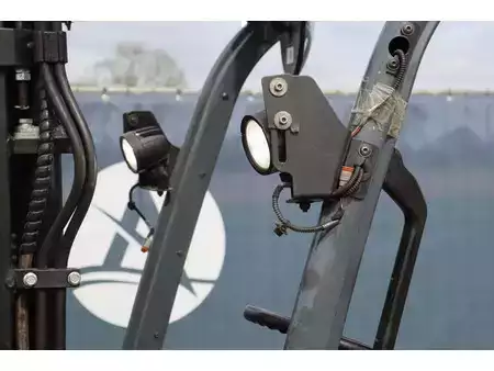 Eléctrica de 4 ruedas 2021  Toyota 8FBE18T (13)