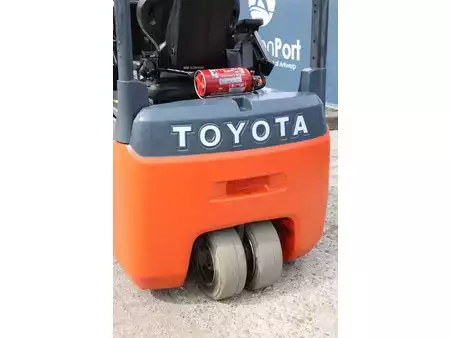 Eléctrica de 4 ruedas 2021  Toyota 8FBE18T (16)