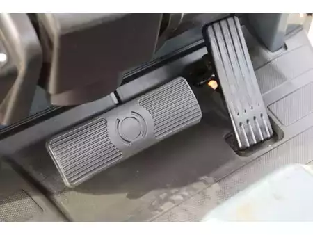 Eléctrica de 4 ruedas 2021  Toyota 8FBE18T (23)