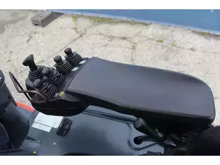 Eléctrica de 4 ruedas 2021  Toyota 8FBE18T (27)