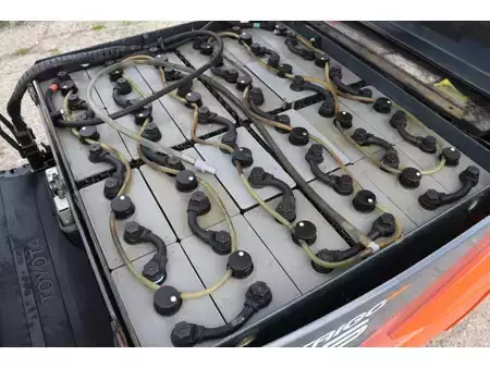 Eléctrica de 4 ruedas 2021  Toyota 8FBE18T (30)