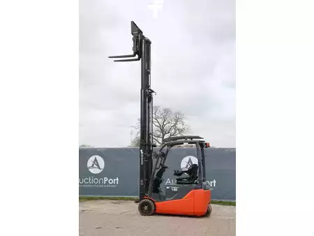 Eléctrica de 4 ruedas 2021  Toyota 8FBE18T (36)