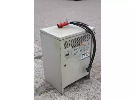 Eléctrica de 4 ruedas 2021  Toyota 8FBE18T (38)