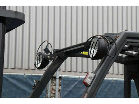 Dízel targoncák - Nissan FD02A25Q (12)