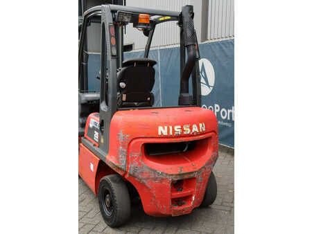 Dízel targoncák - Nissan FD02A25Q (16)
