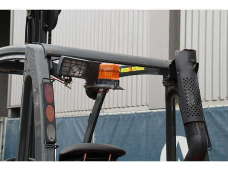 Dízel targoncák - Nissan FD02A25Q (17)