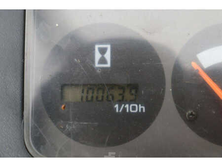 Dízel targoncák - Nissan FD02A25Q (27)