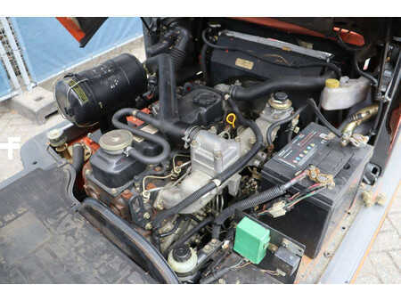 Dízel targoncák - Nissan FD02A25Q (33)