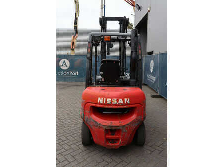 Dízel targoncák - Nissan FD02A25Q (5)