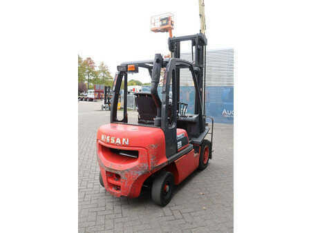 Dízel targoncák - Nissan FD02A25Q (6)