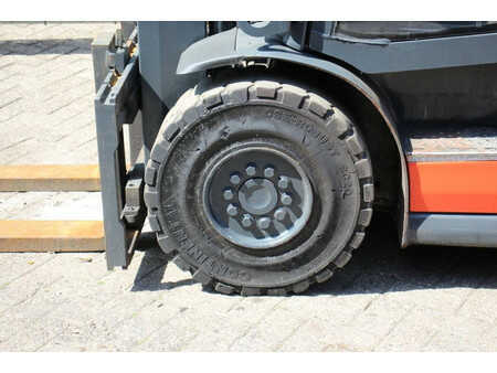 Dieselový VZV 2021  Linde H30D-01 (14)