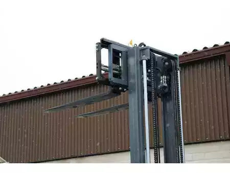 Chariots élévateurs diesel 2023  Vmax CPCD20 (40)