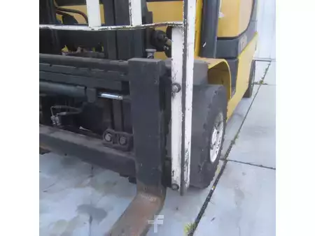 LPG heftrucks 2015  Yale GLP20LX (12)