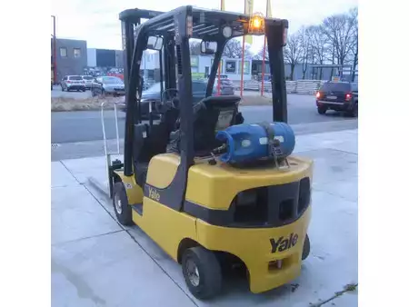 LPG heftrucks 2015  Yale GLP20LX (2)