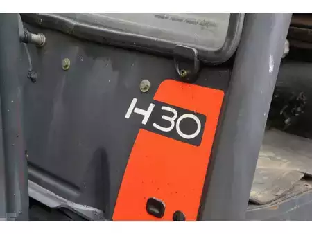 Terrenggående gaffeltruck 2008  Linde H30T (12)