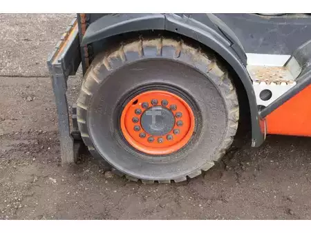 Terrenggående gaffeltruck 2008  Linde H30T (13)