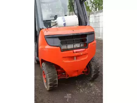 Terrenggående gaffeltruck 2008  Linde H30T (15)