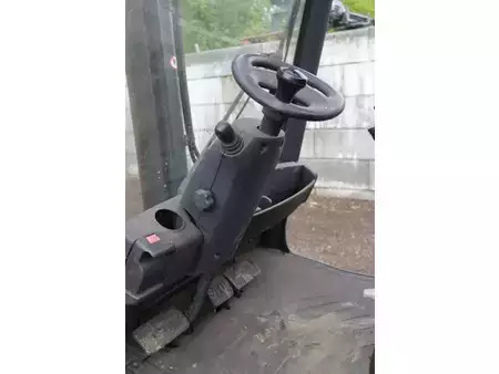 Terrenggående gaffeltruck 2008  Linde H30T (21)