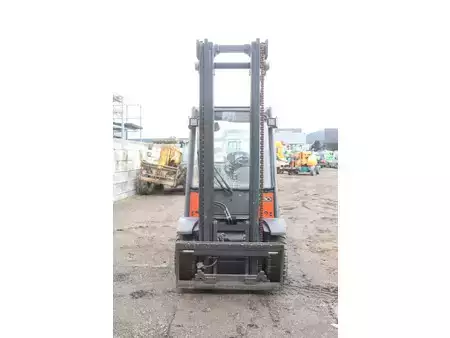 Terrenggående gaffeltruck 2008  Linde H30T (8)