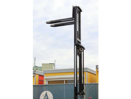 Apilador eléctrico 2009  Hyundai 10 LS-7 (23)