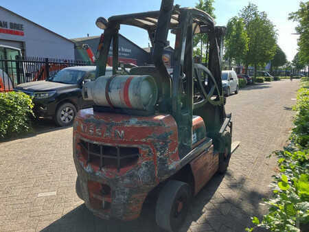 Wózki gazowe 2004  Nissan UD02A25PQ (5)