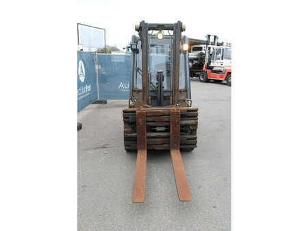 LPG VZV 2010  Linde H35T-01 (8)