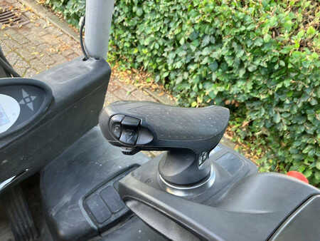 Eléctrico - 4 rodas 2019  Still RX50-16 (12)