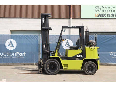 Carretilla elevadora GLP - Clark GPX 35 LPG (1)