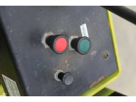 Carretilla elevadora GLP - Clark GPX 35 LPG (15)