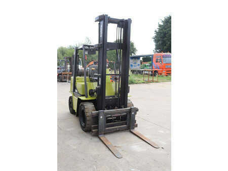 Carretilla elevadora GLP - Clark GPX 35 LPG (17)