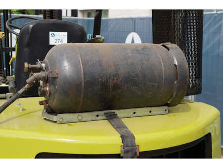 Carretilla elevadora GLP - Clark GPX 35 LPG (26)