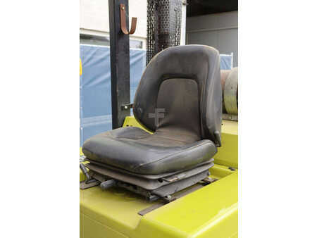 Carretilla elevadora GLP - Clark GPX 35 LPG (32)