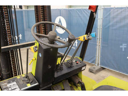 Carretilla elevadora GLP - Clark GPX 35 LPG (6)