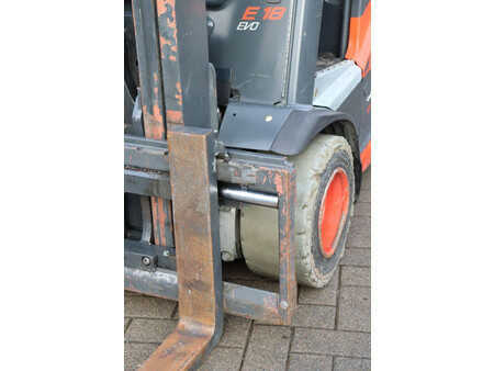 Sähkö - 4 pyör 2016  Linde E18L-02 (12)