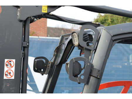 Sähkö - 4 pyör 2016  Linde E18L-02 (14)