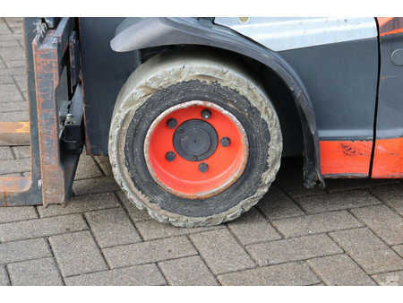 Sähkö - 4 pyör 2016  Linde E18L-02 (15)