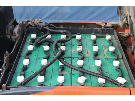 Sähkö - 4 pyör 2016  Linde E18L-02 (20)