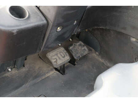 Sähkö - 4 pyör 2016  Linde E18L-02 (27)