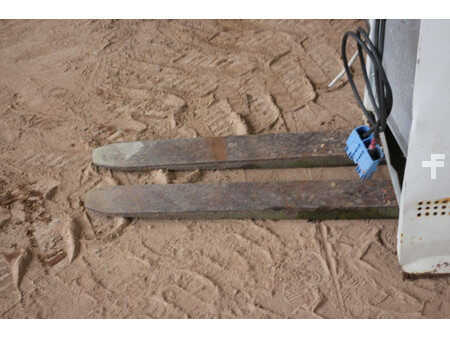 El truck - 4 hjulet 2019  Clark EPX25i (11)